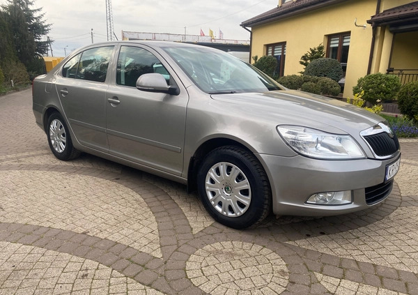 Skoda Octavia cena 17999 przebieg: 292000, rok produkcji 2012 z Pieszyce małe 67